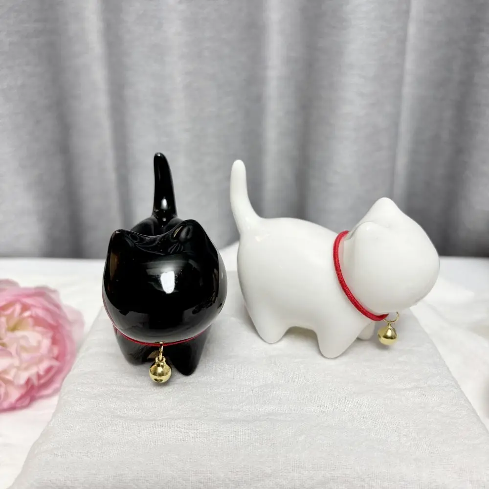 Ceramics Faceless Cat Crafts Model Modern Art Ornaments Lucky Cat Bell Figurines Creative Design Collectible
Ceramics Faceless Cat Crafts Model Modern Art Ornaments Lucky Cat Bell Figurines Creative Design Collectible