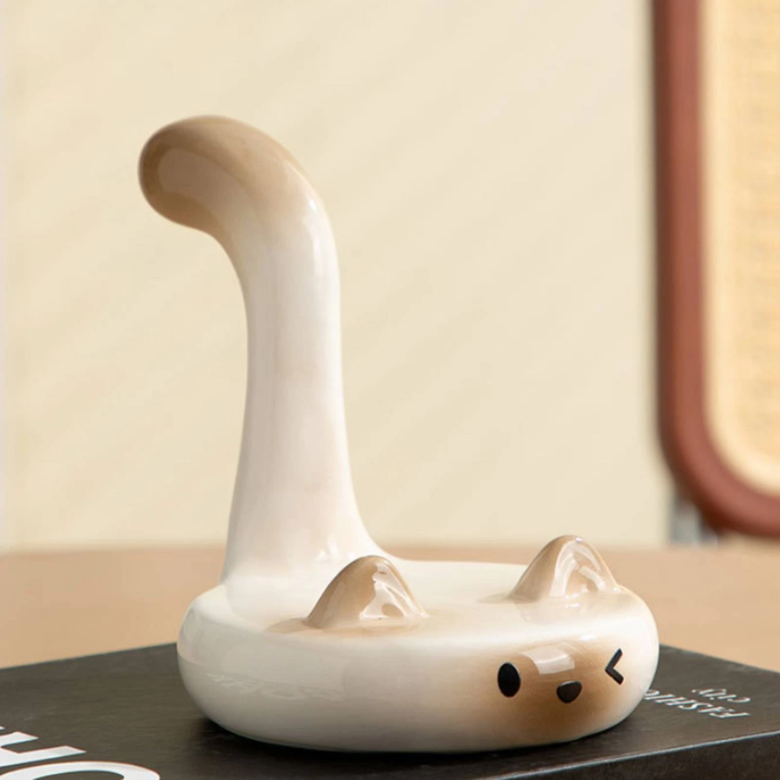 Ceramic Phone Stand Glazed Feline Phone Stand Mobile Accessory Rounded Base Desk Item Cute Design
Ceramic Phone Stand Glazed Feline Phone Stand Mobile Accessory Rounded Base Desk Item Cute Design