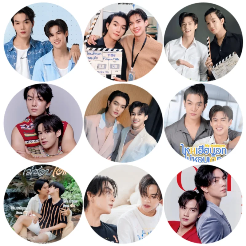 9 шт./компл. Лодка-лодка Yongyut Oat Pasakorn Плакат Тайский ТВ Моя стойкая драма Stills Фото Картина Значок Bang Брошь Сумка Декор Булавки
9 шт./компл. Лодка-лодка Yongyut Oat Pasakorn Плакат Тайский ТВ Моя стойкая драма Stills Фото Картина Значок Bang Брошь Сумка Декор Булавки