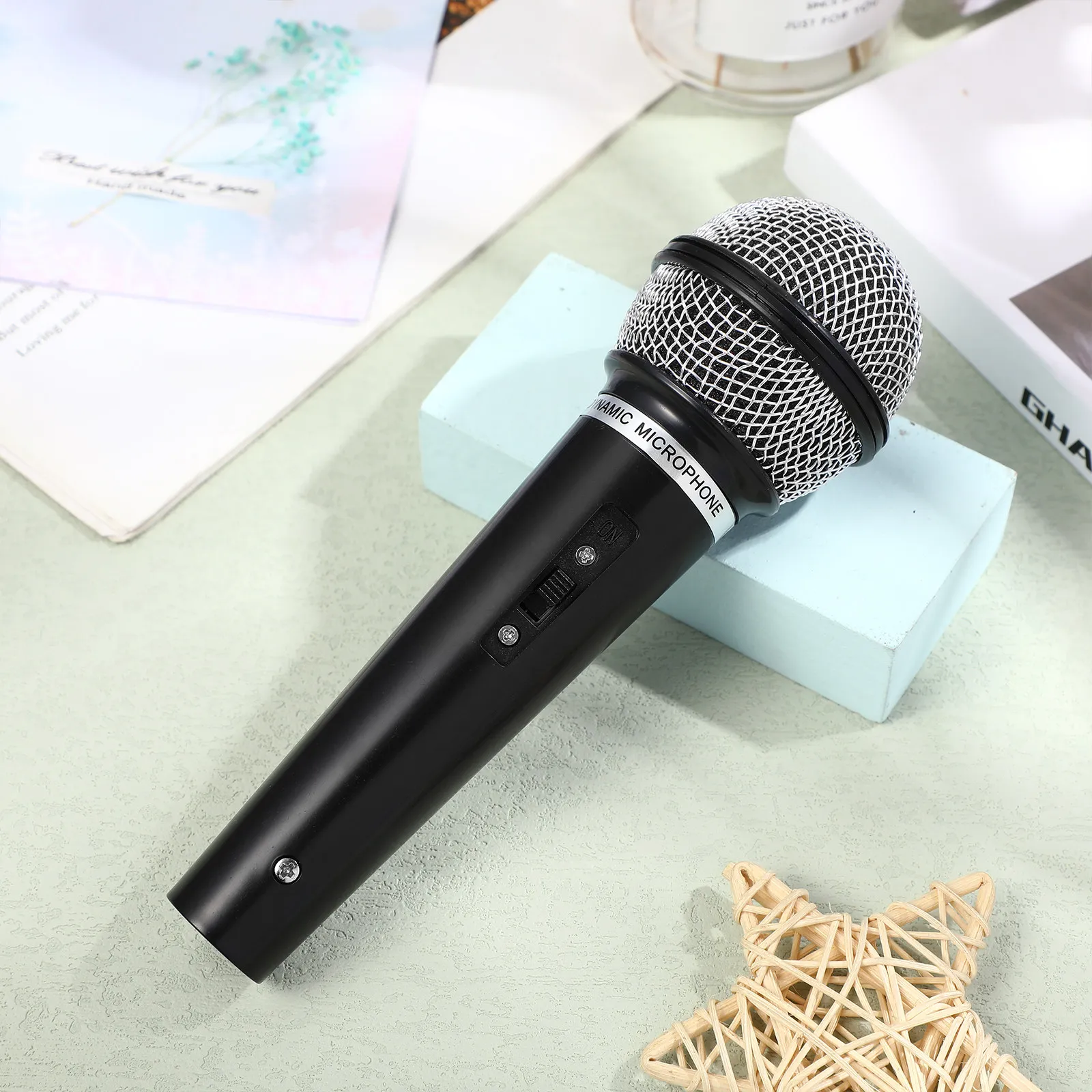 1Pcs Mini Black Microphone Fake Mic Prop Kids Toddlers Performance Stage Party Favor Fun Lightweight Play Microphone
1Pcs Mini Black Microphone Fake Mic Prop Kids Toddlers Performance Stage Party Favor Fun Lightweight Play Microphone