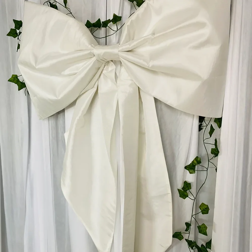 Large Ivory Taffeta Bow Events Weddings Pew Bow Bridal Shower Birthday Bachelorette Party Events Wedding Decor Proposal Gift
Large Ivory Taffeta Bow Events Weddings Pew Bow Bridal Shower Birthday Bachelorette Party Events Wedding Decor Proposal Gift