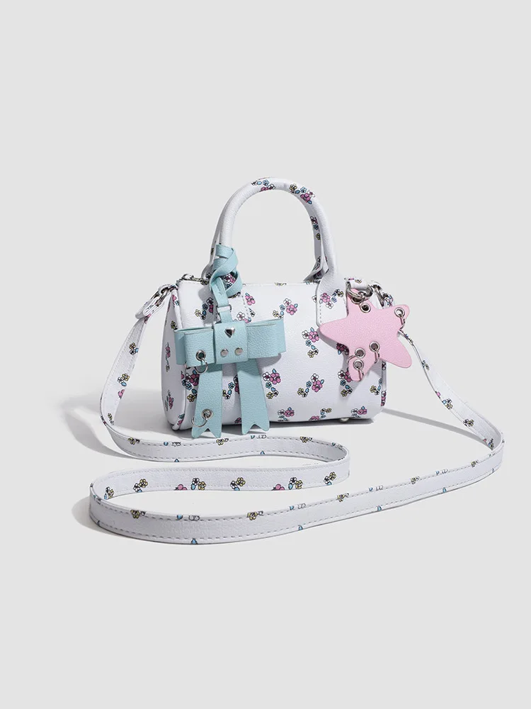 2026Versatile Bag,Women's Small Floral Bag,White Boston Bag,Sweet handbag with bow accessories,Kawaii One-Shoulder Outing Print
2026Versatile Bag,Women's Small Floral Bag,White Boston Bag,Sweet handbag with bow accessories,Kawaii One-Shoulder Outing Print