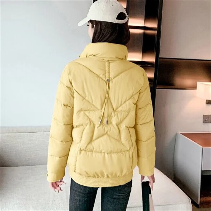 Уличная одежда, блестящее толстое пуховое пальто с хлопковой подкладкой, женское модное свободное зимнее пальто, куртка на хлопковой подкладке, новинка 2025 года, стеганые парки
Уличная одежда, блестящее толстое пуховое пальто с хлопковой подкладкой, женское модное свободное зимнее пальто, куртка на хлопковой подкладке, новинка 2025 года, стеганые парки