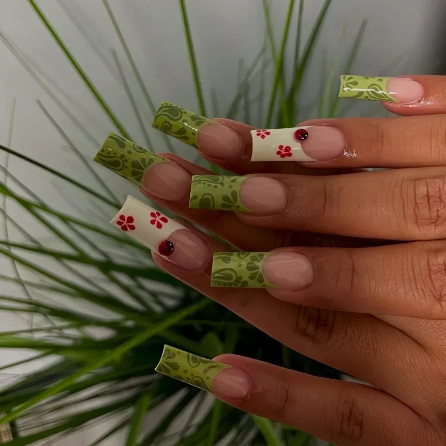 24Pcs Light Green Square French White Edge Ladybug Press On Nails, Summer Reusable Fake Nails for Daily Wear
24Pcs Light Green Square French White Edge Ladybug Press On Nails, Summer Reusable Fake Nails for Daily Wear