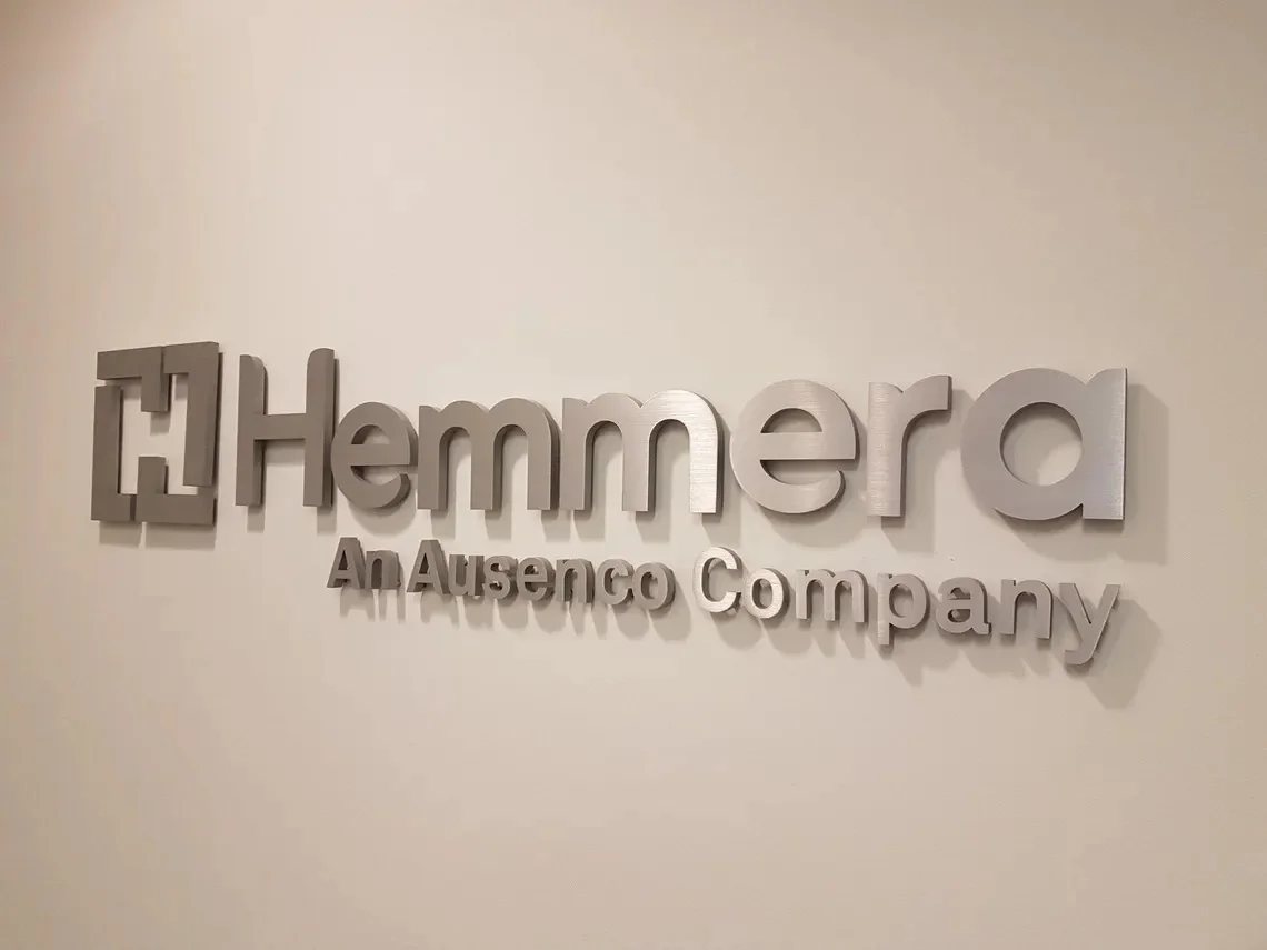 Пользовательский 3D-логотип, вывеска с названием компании, металлические буквы, 3D-декор офисных стен, индивидуальный офисный знак из нержавеющей стали
Пользовательский 3D-логотип, вывеска с названием компании, металлические буквы, 3D-декор офисных стен, индивидуальный офисный знак из нержавеющей стали