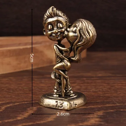 Hot Selling Solid Brass Vintage Loving Couple Figurine - Romantic Embrace Craft Ornament for Office Desktop & Home Decor Display
Hot Selling Solid Brass Vintage Loving Couple Figurine - Romantic Embrace Craft Ornament for Office Desktop & Home Decor Display