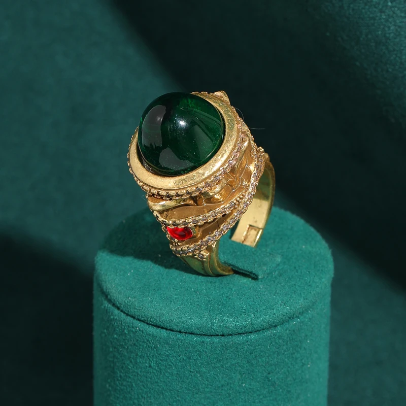 Vintage Green Crown Rings for Woman Glass Gold Color Classic Elegant Trends 2026 Accessories Royal Court Banquet Jewelry Luxury
Vintage Green Crown Rings for Woman Glass Gold Color Classic Elegant Trends 2026 Accessories Royal Court Banquet Jewelry Luxury