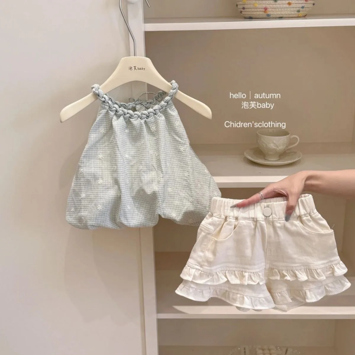 Summer Girl Baby Outfit New Children's Cotton Vest Top + Short Pants Two-Piece Set Kids Clothing
Summer Girl Baby Outfit New Children's Cotton Vest Top + Short Pants Two-Piece Set Kids Clothing