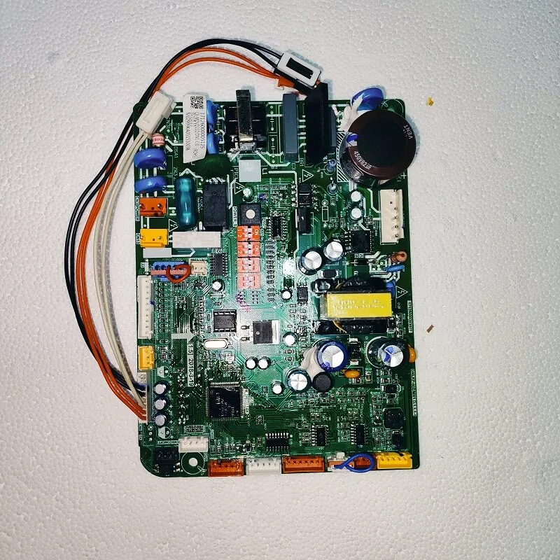 Новая материнская плата для кондиционера Midea 17126000005125 CE-MDVD22Z/DN1-C 17126000003607
Новая материнская плата для кондиционера Midea 17126000005125 CE-MDVD22Z/DN1-C 17126000003607