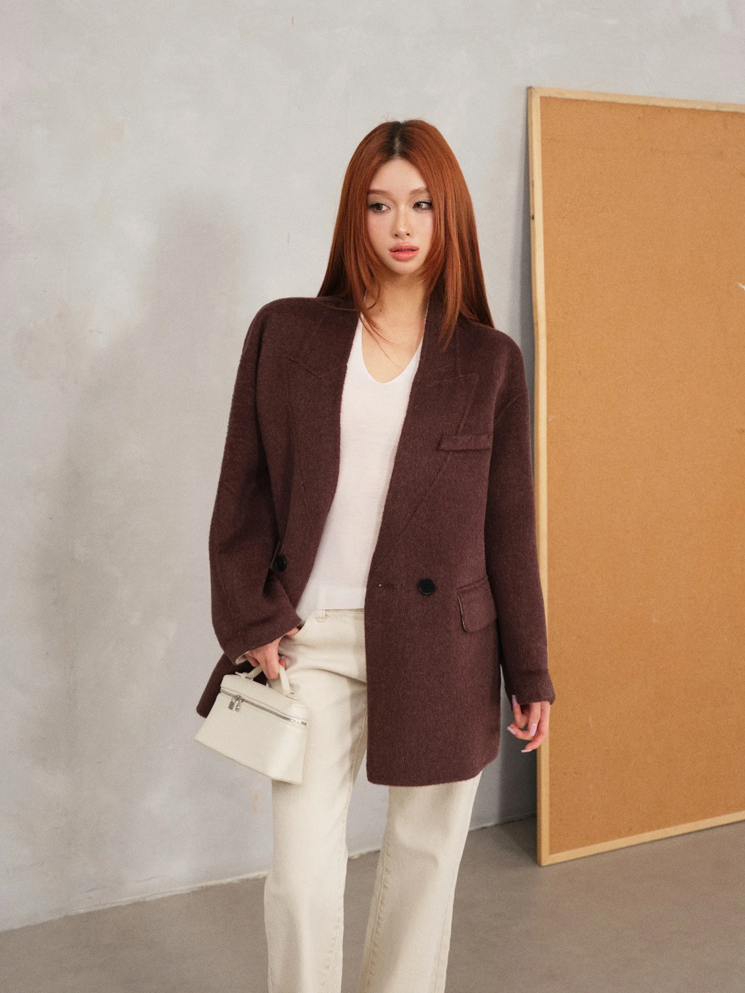 FORNIYOYO Высококачественный женский шерстяной пиджак свободного кроя, V-образный вырез, длинный рукав, повседневный деловой стиль
FORNIYOYO Высококачественный женский шерстяной пиджак свободного кроя, V-образный вырез, длинный рукав, повседневный деловой стиль