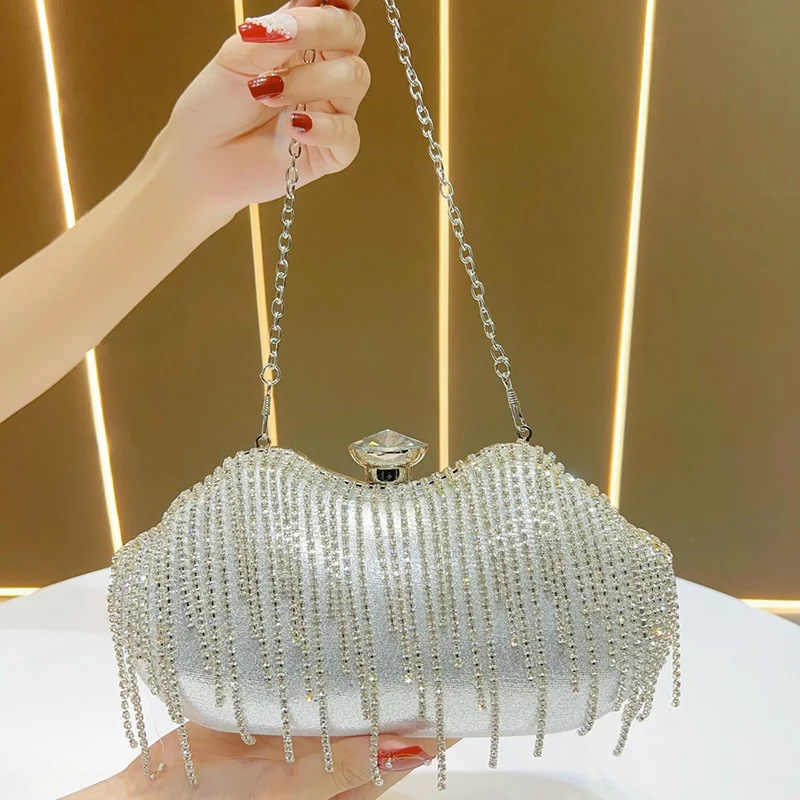 Новая женская сумка для ужина с кисточками и бриллиантами, клатч со стразами, сверкающая вечерняя сумка для свадебного ужина, элегантная сумка на плечо 
Новая женская сумка для ужина с кисточками и бриллиантами, клатч со стразами, сверкающая вечерняя сумка для свадебного ужина, элегантная сумка на плечо