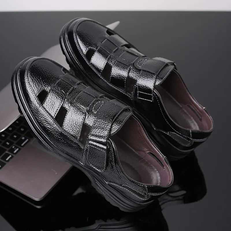 Summer New Soft Leather Sandals for Men Solid Color Fashion Casual Business Leather Shoes Man Hallow Breathable Beach Sandals
Summer New Soft Leather Sandals for Men Solid Color Fashion Casual Business Leather Shoes Man Hallow Breathable Beach Sandals