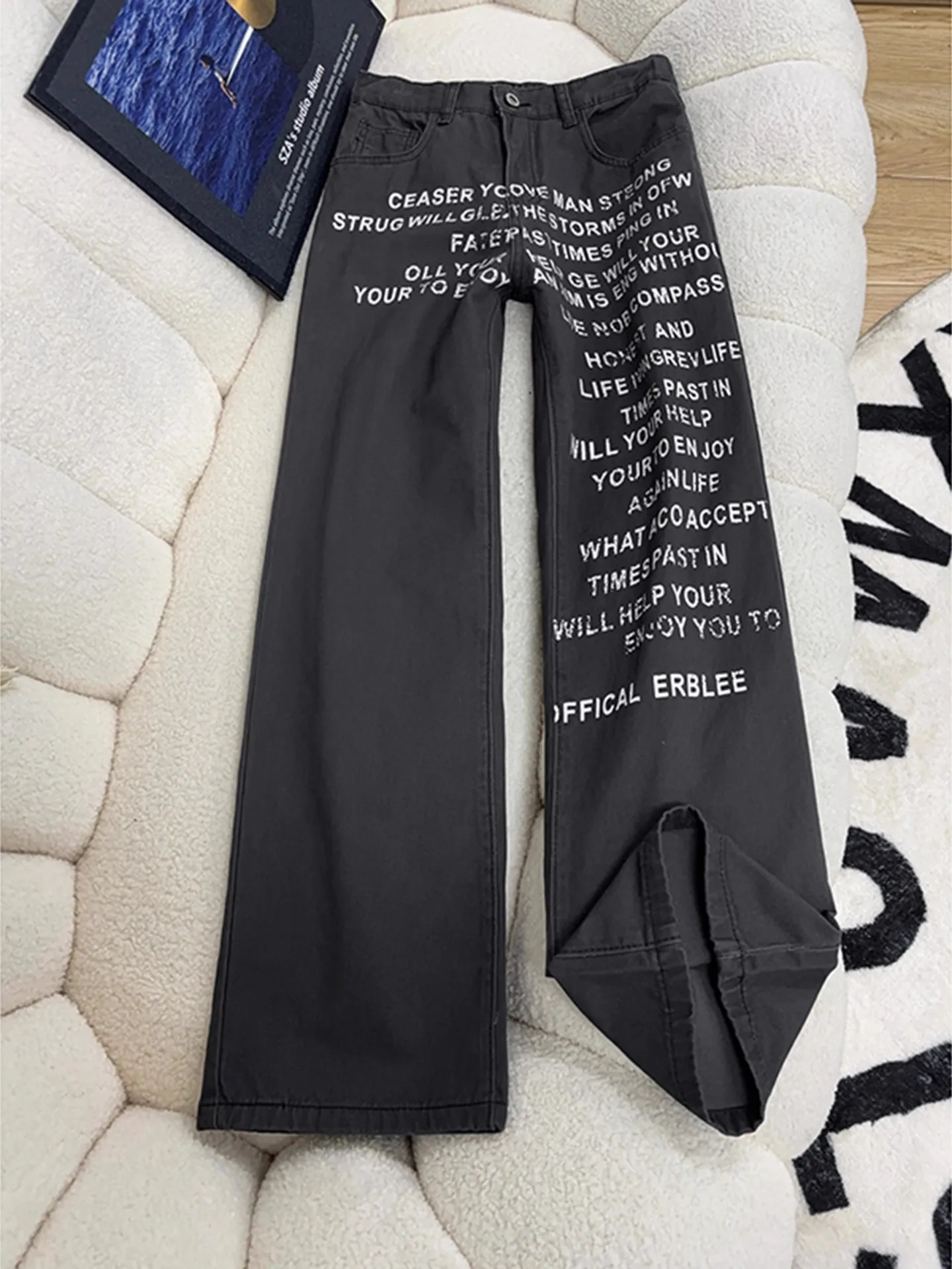 Джинсы Deep ey Waed Casual Knife, прямые, с принтом, из смесового хлопка, молодежный стиль, прямой крой
Джинсы Deep ey Waed Casual Knife, прямые, с принтом, из смесового хлопка, молодежный стиль, прямой крой