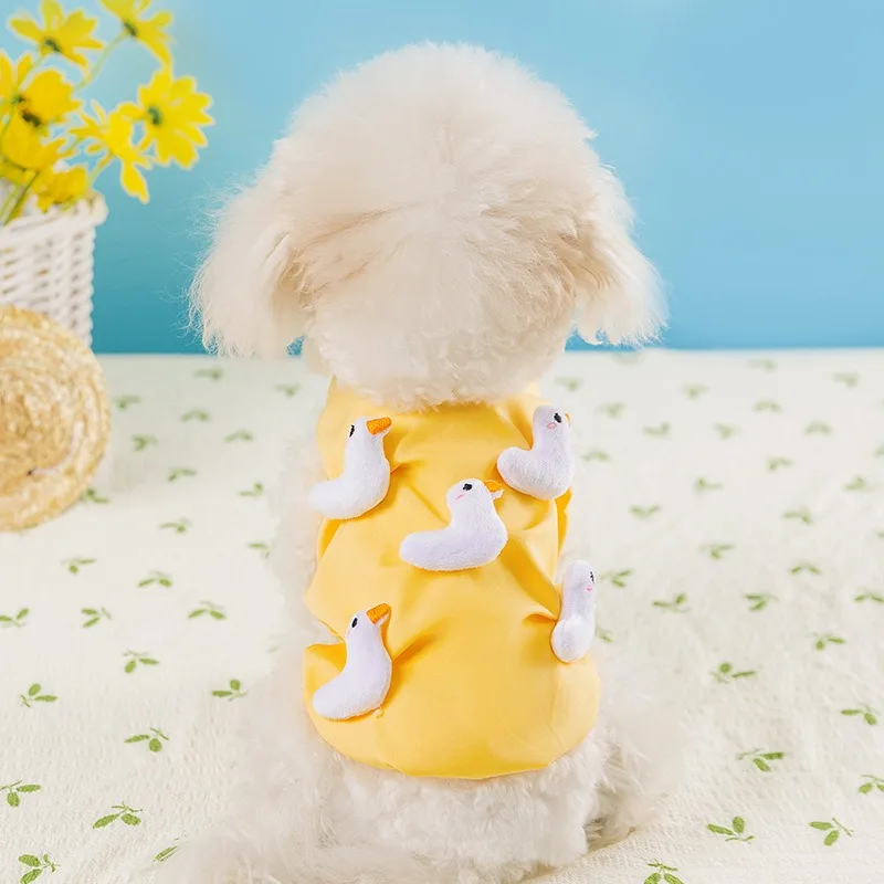 Dog Clothes Summer New Stereoscopic Duck Puppy Dress Teddy Cartoon Short Dog Bichon Frise Pretty Pullover Clothes
Dog Clothes Summer New Stereoscopic Duck Puppy Dress Teddy Cartoon Short Dog Bichon Frise Pretty Pullover Clothes
