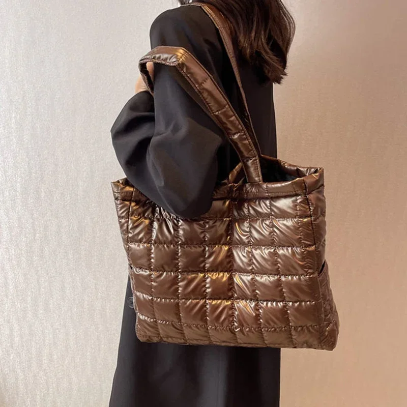 Hot Sale Winter Space Cotton Totes Women Large Capacity Padded Shoulder Bag Luxury Down Handbag Female Shopping Armpit Bag
Hot Sale Winter Space Cotton Totes Women Large Capacity Padded Shoulder Bag Luxury Down Handbag Female Shopping Armpit Bag