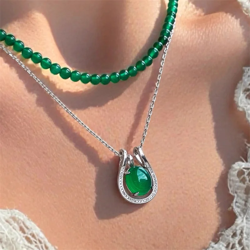 Vintage Natural Green Chalcedony Water Droplet Pendant Necklace for Women Fashion Layering Exquisite All-match Collarbone Chain
Vintage Natural Green Chalcedony Water Droplet Pendant Necklace for Women Fashion Layering Exquisite All-match Collarbone Chain