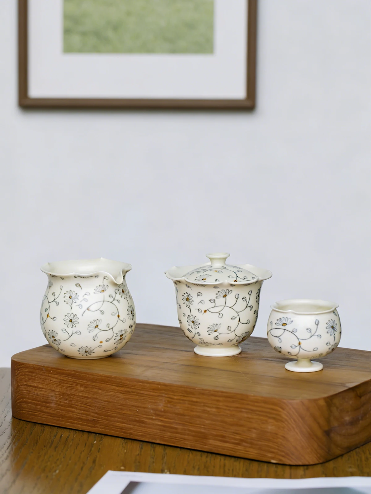 Manshi Ceramic Tea Set Three-Piece Set Hand-Painted Gongfu Tea Brewing Non-Scalding High-End Luxury Jingdezhen Tea Utensils
Manshi Ceramic Tea Set Three-Piece Set Hand-Painted Gongfu Tea Brewing Non-Scalding High-End Luxury Jingdezhen Tea Utensils