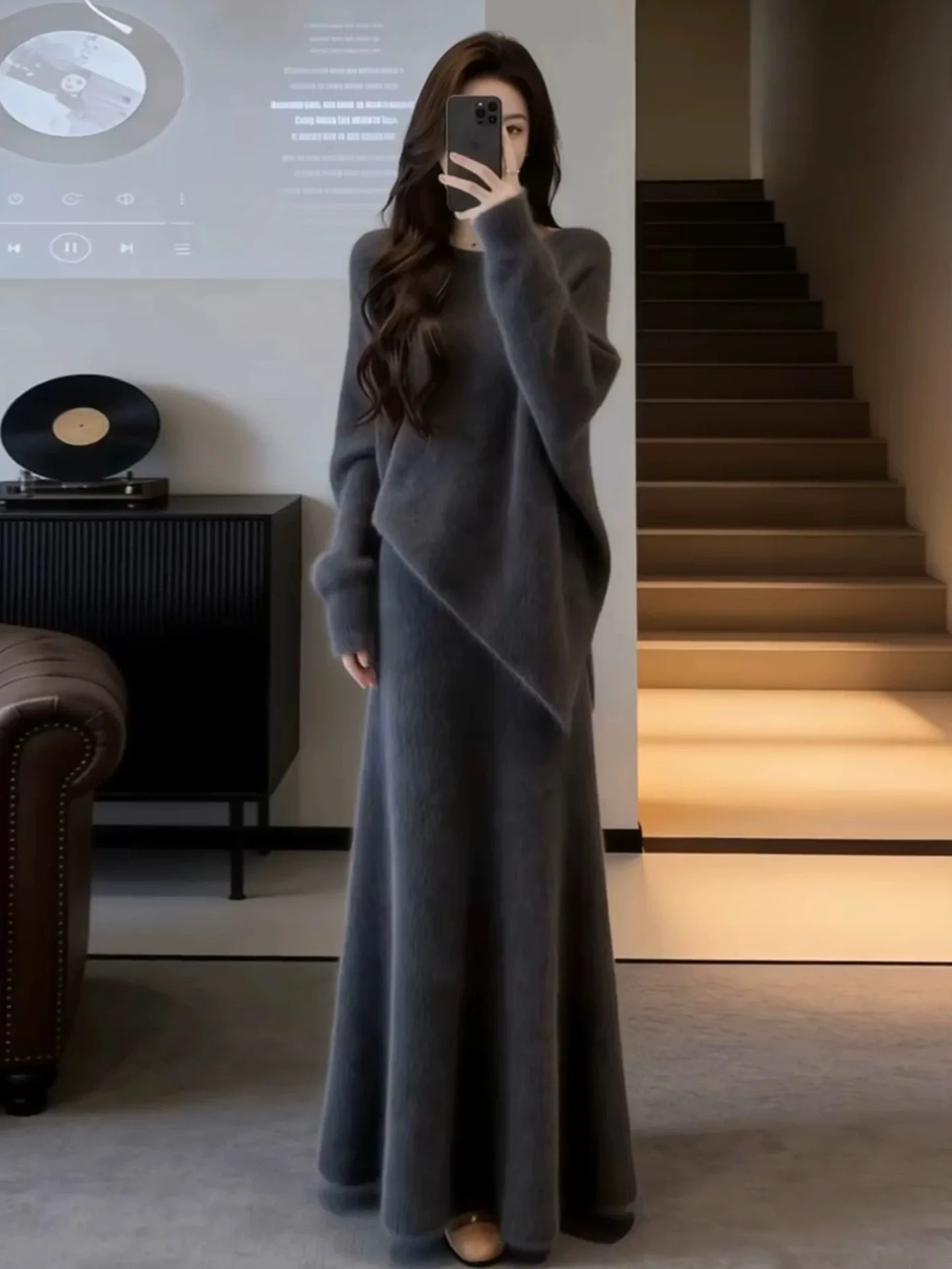 Gray Knitted Sweater Dress Women's Autumn Winter Fashion Set Long Skirt Warm Long Sleeve round Neck Two-Piece Suit Korean Style
Gray Knitted Sweater Dress Women's Autumn Winter Fashion Set Long Skirt Warm Long Sleeve round Neck Two-Piece Suit Korean Style