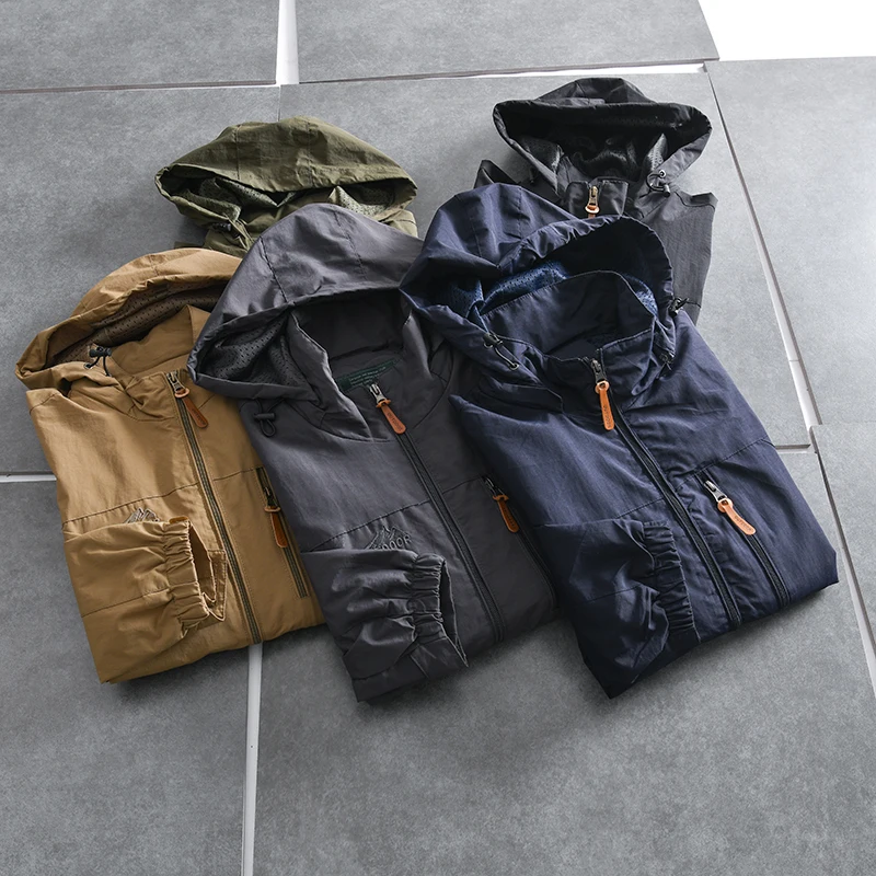 Outdoor Tech Three-Proof Men's Casual Hooded Waterproof Windproof Jacket Spring Autumn Fashion Urban Nylon Zipper Handbag
Outdoor Tech Three-Proof Men's Casual Hooded Waterproof Windproof Jacket Spring Autumn Fashion Urban Nylon Zipper Handbag