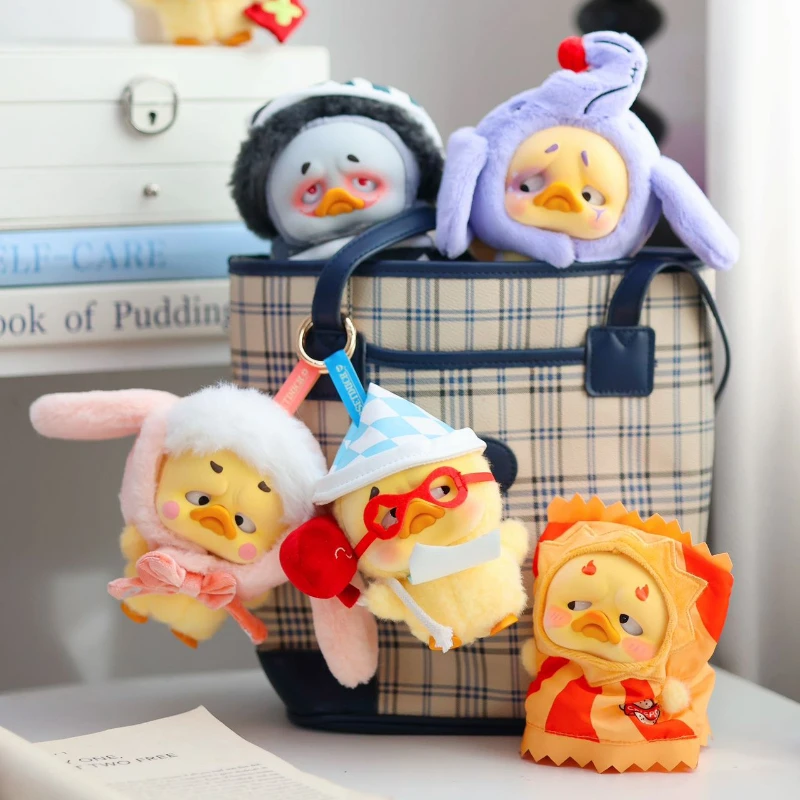Upsetduck Crazy Circus Duck Series слепая коробка милые эмоциональные плюшевые куклы загадочная коробка сумка-сюрприз аниме фигурка кулон игрушки подарки
Upsetduck Crazy Circus Duck Series слепая коробка милые эмоциональные плюшевые куклы загадочная коробка сумка-сюрприз аниме фигурка кулон игрушки подарки