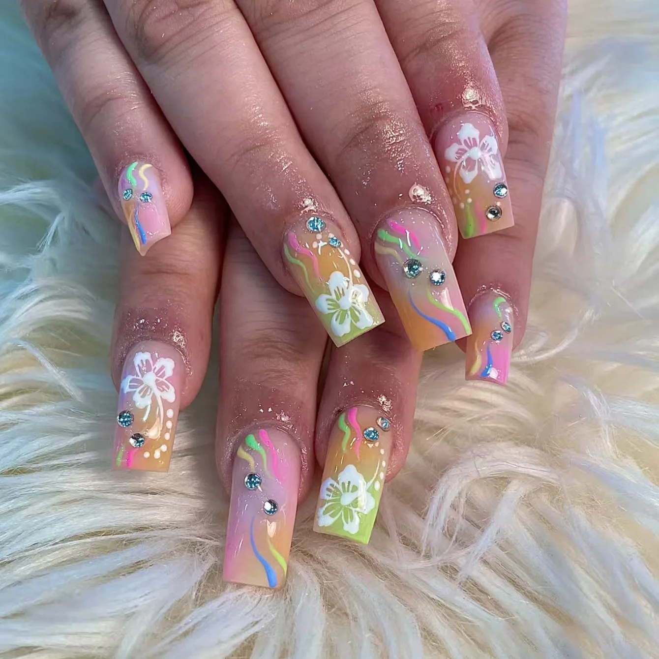 24pcs Finished Fake Nails Gradient Colorful Mid-length Square False Nail Rhinestone Full Cover Nail Tips Wearable Press on Nails
24pcs Finished Fake Nails Gradient Colorful Mid-length Square False Nail Rhinestone Full Cover Nail Tips Wearable Press on Nails