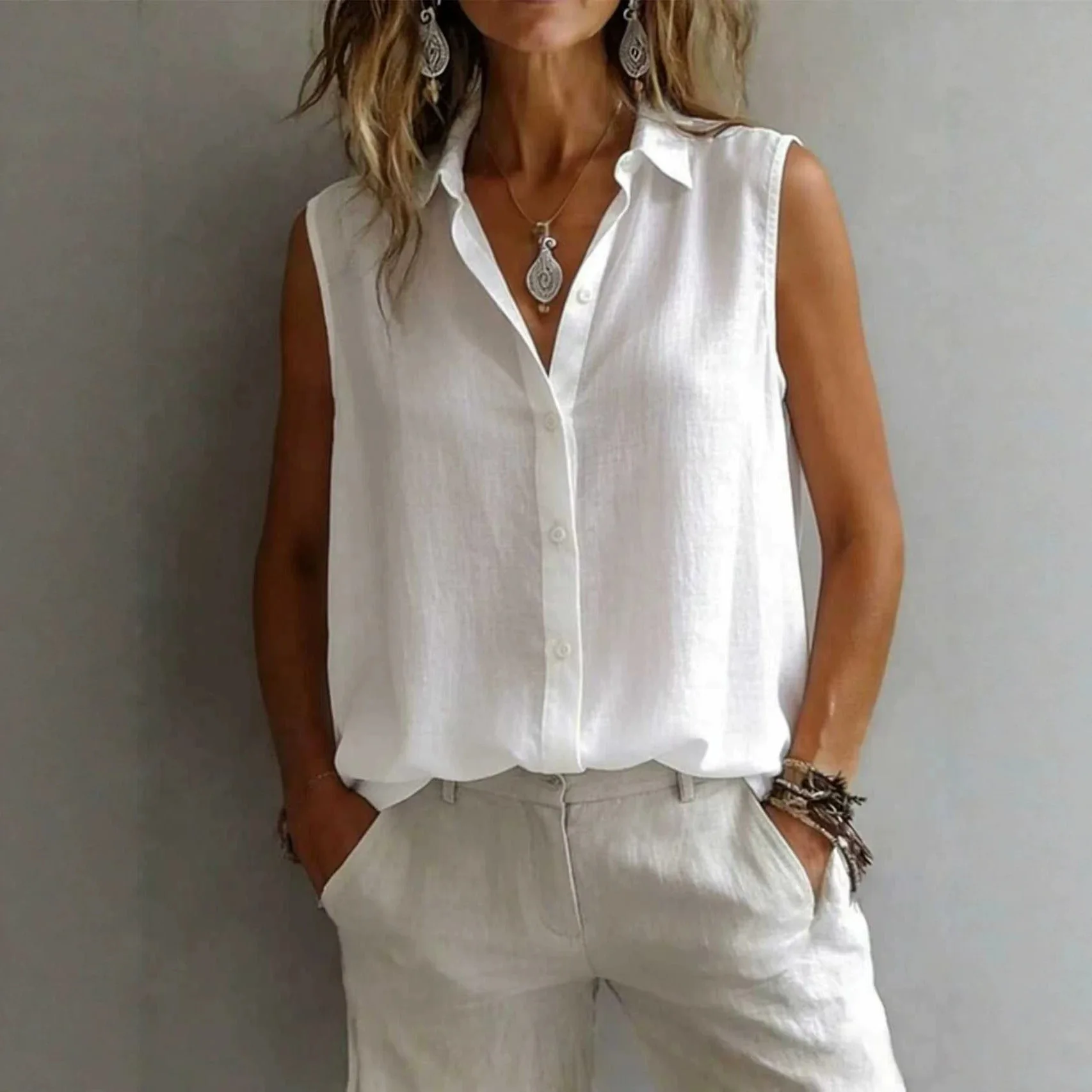 2026 Solid Color Bestseller Casual Notch Lapel Sleeveless Shirt
2026 Solid Color Bestseller Casual Notch Lapel Sleeveless Shirt