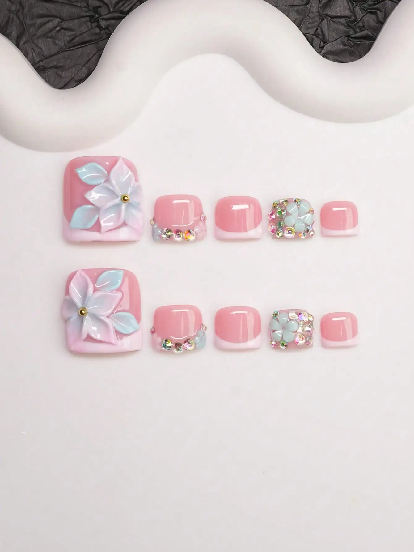 14pcs/Set Handmade Y2K Chic Nail Stickers, Nude & Gold Color French Tip Design With Beads, Engraving, Rhinestones, Suitable For Party, Wedding, Daily Wear, Includes Accessories, Great Gift For Women & Girls (4 Spare Nails Included)
14pcs/Set Handmade Y2K Chic Nail Stickers, Nude & Gold Color French Tip Design With Beads, Engraving, Rhinestones, Suitable For Party, Wedding, Daily Wear, Includes Accessories, Great Gift For Women & Girls (4 Spare Nails Included)
