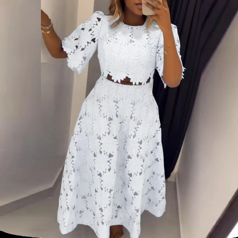 New Solid Color Hollow Out Embroidery 2pc Set Elegant O Neck Pullover&Half Skirts Sets French Style Casual Women Commute Outfits
New Solid Color Hollow Out Embroidery 2pc Set Elegant O Neck Pullover&Half Skirts Sets French Style Casual Women Commute Outfits