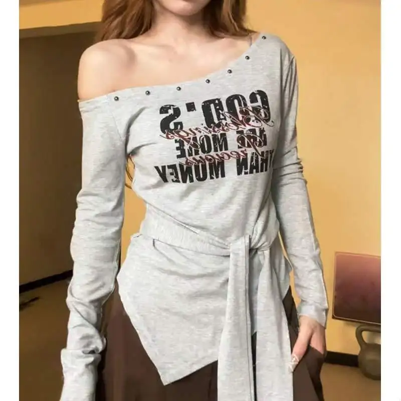 2025 Autumn Long Sleeve American Off-Shoulder Top Women's Slim Off Shoulder Printed Versatile Sexy Strappy Pullover
2025 Autumn Long Sleeve American Off-Shoulder Top Women's Slim Off Shoulder Printed Versatile Sexy Strappy Pullover