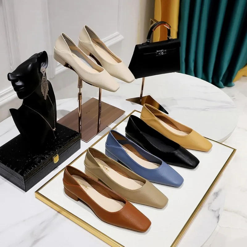 Fashion Low-heel Women Shoes Versatile Square Head Women Mules Two Pairs of Soft Leather Loafer High-quality Heels 6 Colour
Fashion Low-heel Women Shoes Versatile Square Head Women Mules Two Pairs of Soft Leather Loafer High-quality Heels 6 Colour
