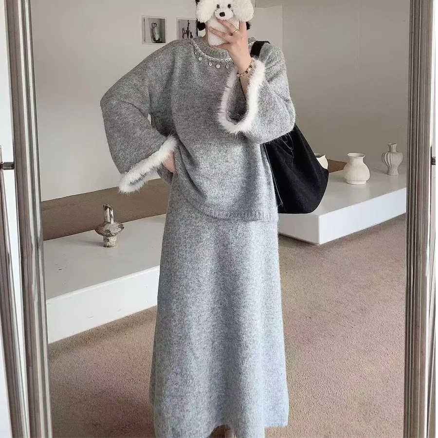 Korean Chic Autumn Winter Luxury Lazy Person's Sweater Top plus Versatile Skirt Two Piece Set for Women Faionable Outfit
Korean Chic Autumn Winter Luxury Lazy Person's Sweater Top plus Versatile Skirt Two Piece Set for Women Faionable Outfit