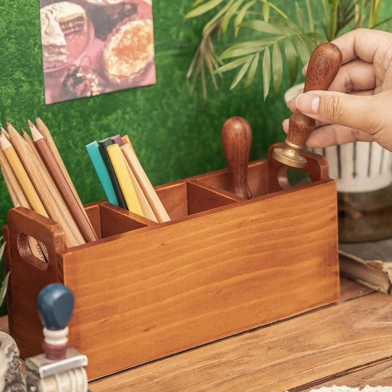 Wooden Storage Box Pen Holder Accessory Sturdy with Handle Multifunctional
Wooden Storage Box Pen Holder Accessory Sturdy with Handle Multifunctional