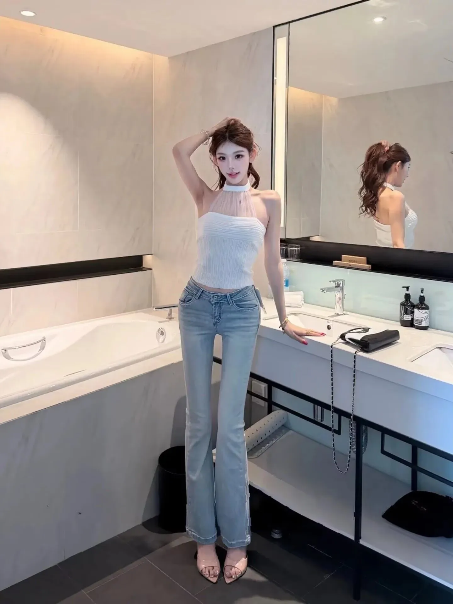 High Waist Slim Fit Blue Jeans Women's High Elasticity Flared Long Pants Cotton Stretch Denim Summer Season Versatile Jeans
High Waist Slim Fit Blue Jeans Women's High Elasticity Flared Long Pants Cotton Stretch Denim Summer Season Versatile Jeans