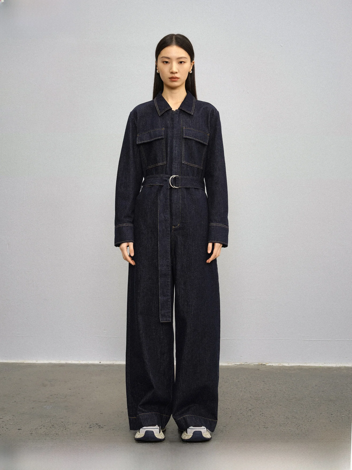 Весенний женский джинсовый комбинезон 2026: повседневный, модный, ретро, с длинными брюками, высокой талией, из смесового хлопка, прямого кроя
Весенний женский джинсовый комбинезон 2026: повседневный, модный, ретро, с длинными брюками, высокой талией, из смесового хлопка, прямого кроя