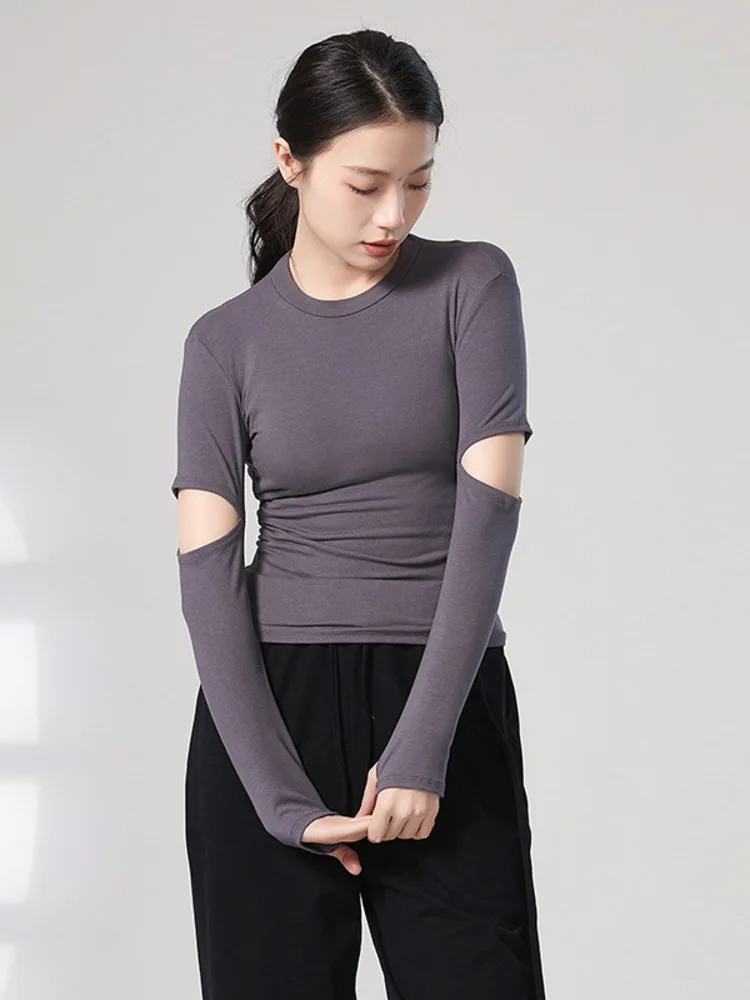 Ballet Dance Top for Women, Solid Color Slim Fit Shirt with Round Neck Hollow Out Detail Ideal Stage Performance or Rehearsals
Ballet Dance Top for Women, Solid Color Slim Fit Shirt with Round Neck Hollow Out Detail Ideal Stage Performance or Rehearsals