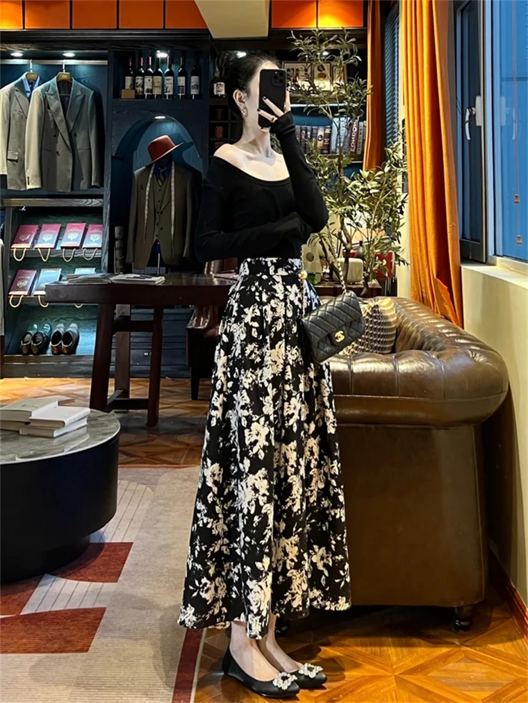 Vintage Long Skirts for Women 2025 Summer Autumn High Waisted Fashion Print Loose Pleated Skirt Chic Elegant A-Line Skirts
Vintage Long Skirts for Women 2025 Summer Autumn High Waisted Fashion Print Loose Pleated Skirt Chic Elegant A-Line Skirts