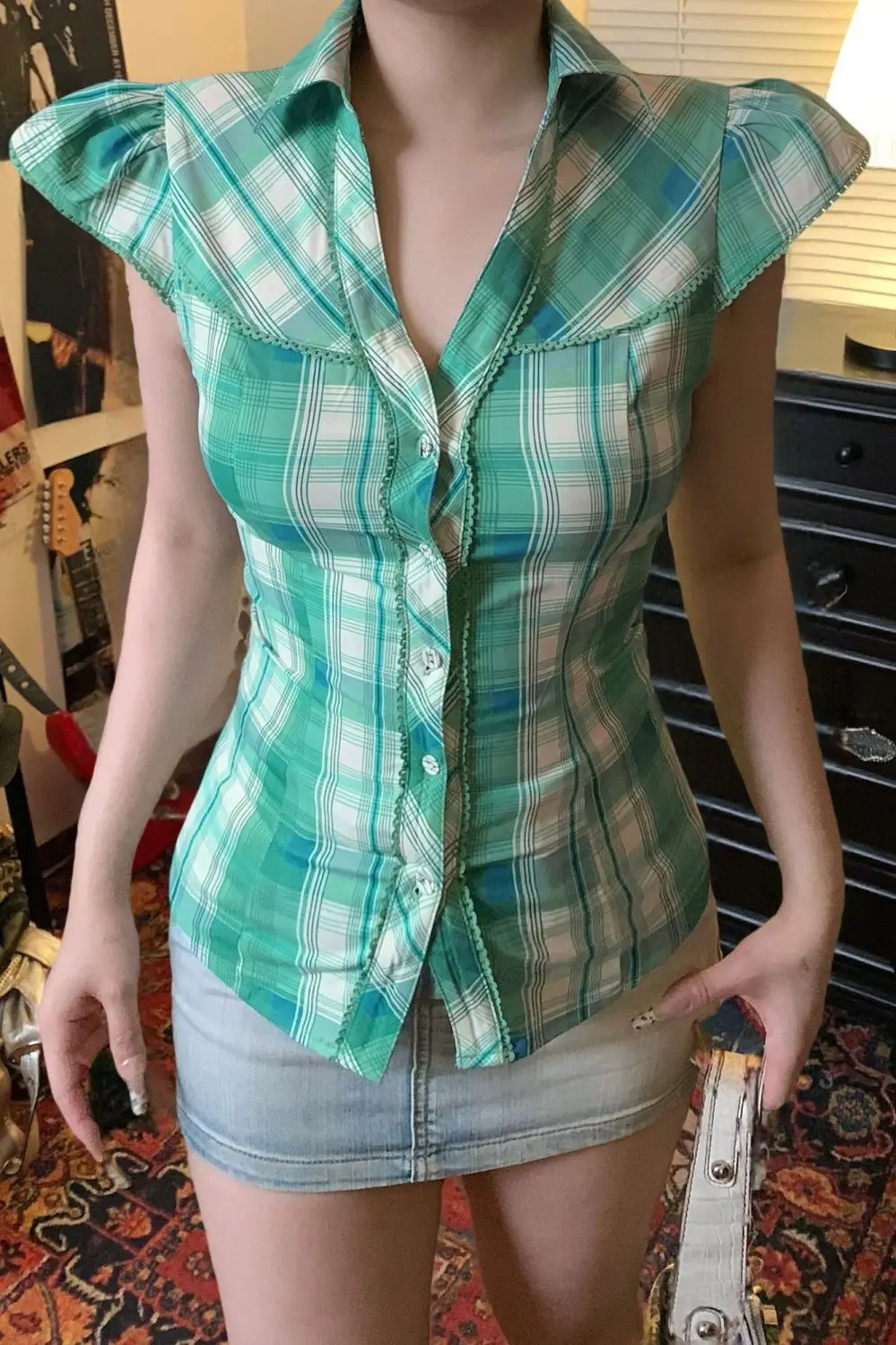 Onalippa 2025 New American Style Y2k Retro Green Plaid Shirt Women Fly Sleeves Polo Collar Tie Waist Spicy Girl Top
Onalippa 2025 New American Style Y2k Retro Green Plaid Shirt Women Fly Sleeves Polo Collar Tie Waist Spicy Girl Top