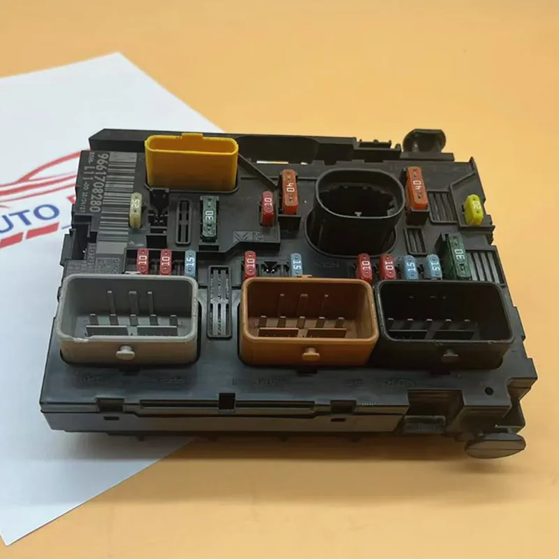 6500FH 9661708280 9664055780/580 9661087080 BSM-L04/L11 Car Fuse Box Unit Assembly for Peugeot 107 207 307 207 CC Citroen C4 C5
6500FH 9661708280 9664055780/580 9661087080 BSM-L04/L11 Car Fuse Box Unit Assembly for Peugeot 107 207 307 207 CC Citroen C4 C5