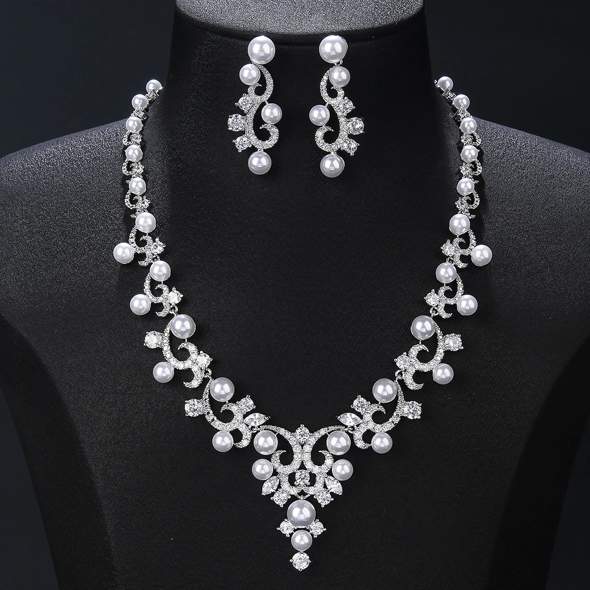 Luxury Cubic Zirconia Pearl Necklace Woman Wedding Choker CZ Necklace Bridal Jewelry Set Bridesmaid Gift CN10370
Luxury Cubic Zirconia Pearl Necklace Woman Wedding Choker CZ Necklace Bridal Jewelry Set Bridesmaid Gift CN10370