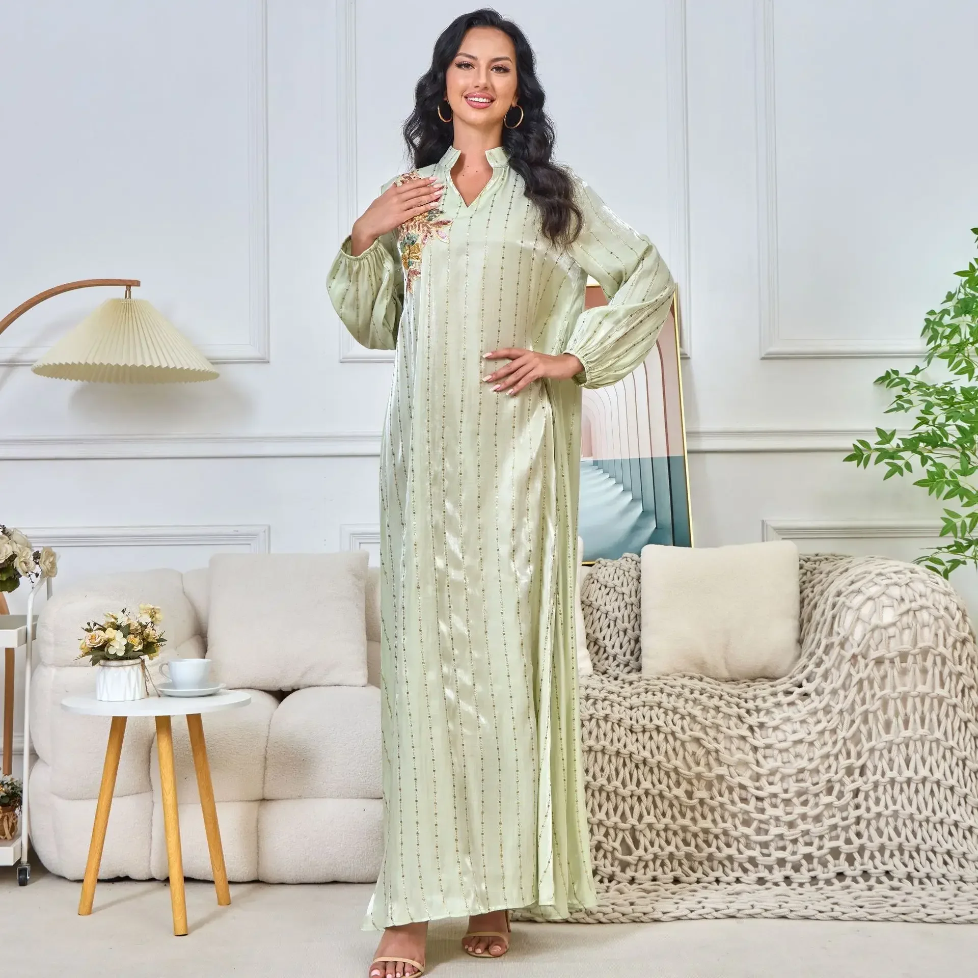 Fashion Muslim Abaya Dress for Women Holiday Vestidos Long Sleeve Islamic Clothing Robe Casual Sequin Stripes Party Long Dresses
Fashion Muslim Abaya Dress for Women Holiday Vestidos Long Sleeve Islamic Clothing Robe Casual Sequin Stripes Party Long Dresses