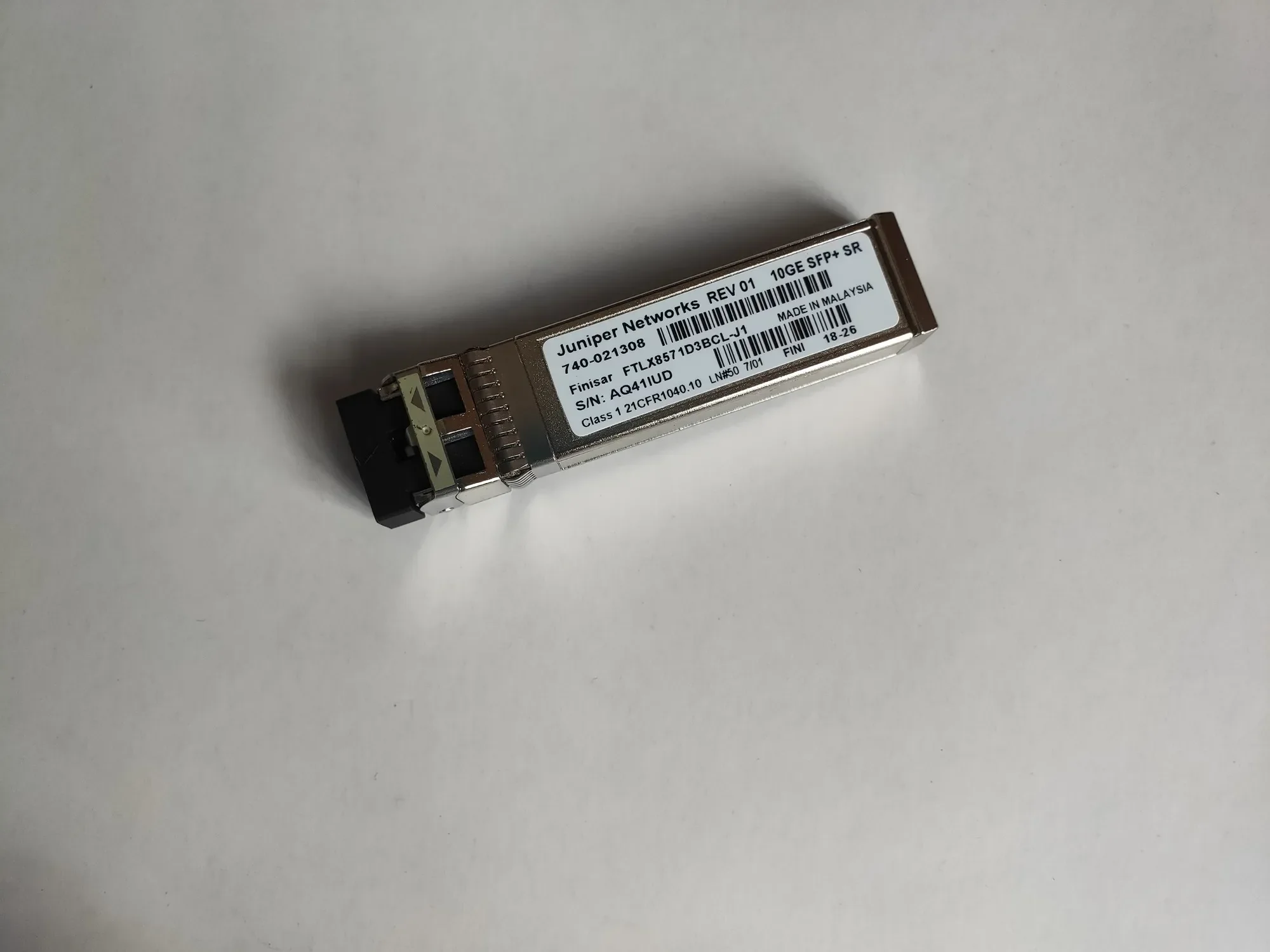 Juniper SFP 10g Optical Switch EX-SFP-10GE-SR 740-021308 FTLX8571D3BCL-J1 10GE-SR 10GBASE-SR 850nm 300m Transceiver 10GB
Juniper SFP 10g Optical Switch EX-SFP-10GE-SR 740-021308 FTLX8571D3BCL-J1 10GE-SR 10GBASE-SR 850nm 300m Transceiver 10GB