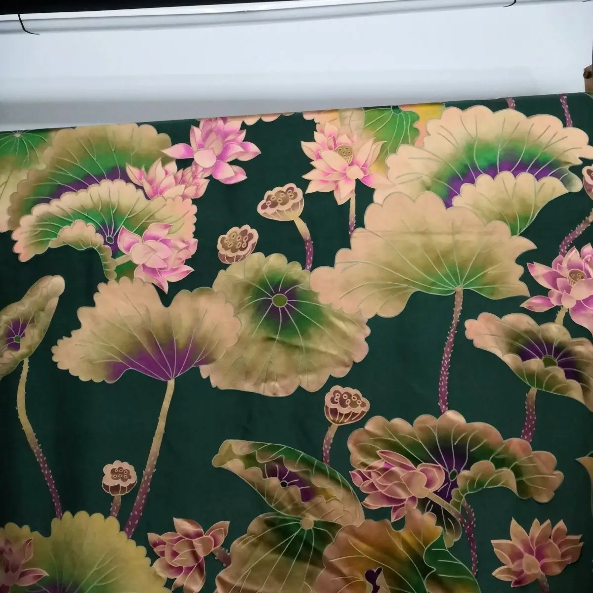 High Quality Real Silk Fabric 40momme Soteil Jacquard Xiangyun Yarn Width 115cm Length 1meter
High Quality Real Silk Fabric 40momme Soteil Jacquard Xiangyun Yarn Width 115cm Length 1meter