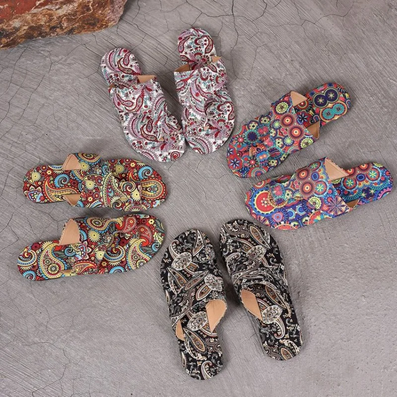 2025 New Women Slip On Slippers Lightweight Soft Comfortable Fabric Fashion Casual Ethnic Flat Sandals
2025 New Women Slip On Slippers Lightweight Soft Comfortable Fabric Fashion Casual Ethnic Flat Sandals