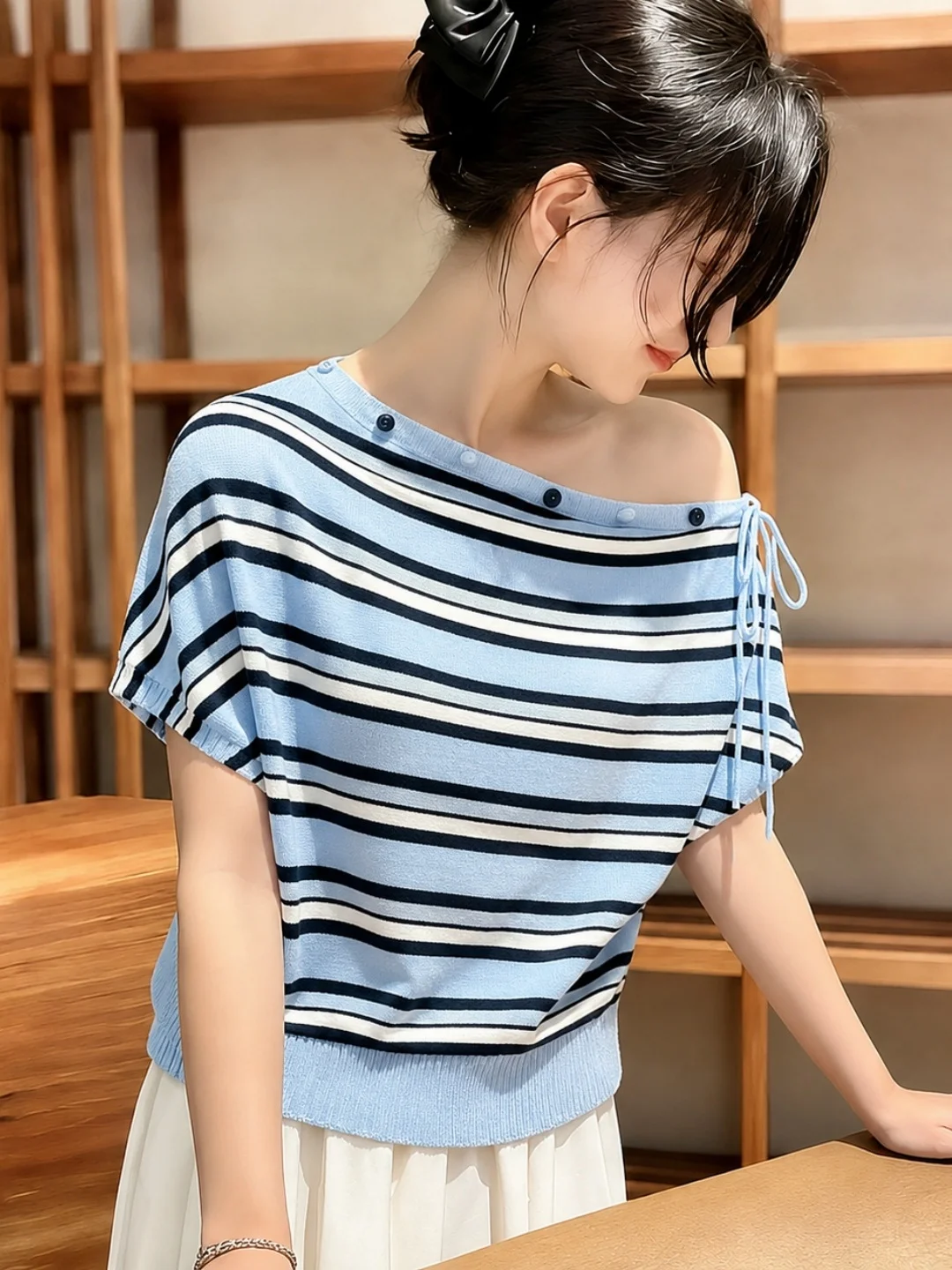Korean Style Ice Silk Knitted Top Shoulder Bared Short Sleeve Women's Soft Fashion Slimming Summer New Arrival Striped Shirt
Korean Style Ice Silk Knitted Top Shoulder Bared Short Sleeve Women's Soft Fashion Slimming Summer New Arrival Striped Shirt