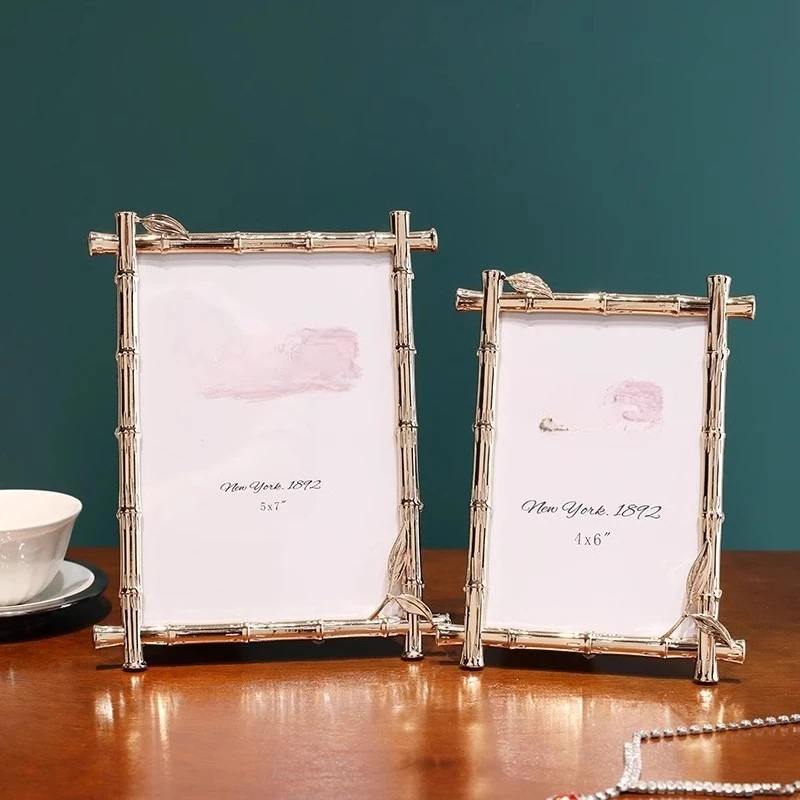 Growing creative metal photo wedding photo countertop frame tabletop ornament
Growing creative metal photo wedding photo countertop frame tabletop ornament