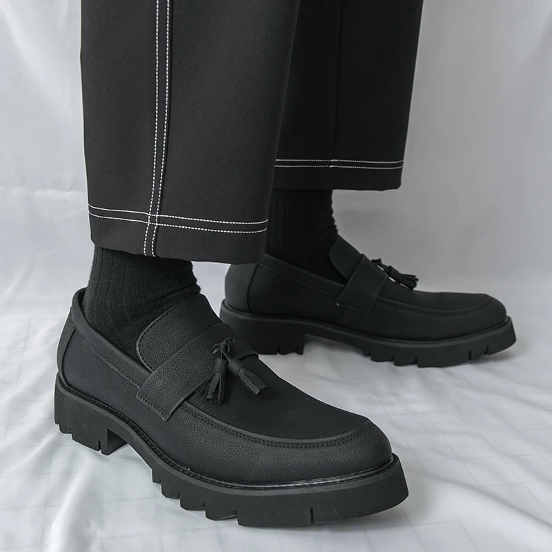 Spring New Black Low Heel Tassel Loafers Slip-On Business Designer Leather Shoes Brand Luxury Shoes Mens Non-Slip Driving Shoes
Spring New Black Low Heel Tassel Loafers Slip-On Business Designer Leather Shoes Brand Luxury Shoes Mens Non-Slip Driving Shoes