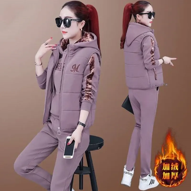 Women's Fleece Lined Hooded 3 Piece Tracksuit Warm Winter Jacket Pants Set Casual Thickened Outfits
Women's Fleece Lined Hooded 3 Piece Tracksuit Warm Winter Jacket Pants Set Casual Thickened Outfits