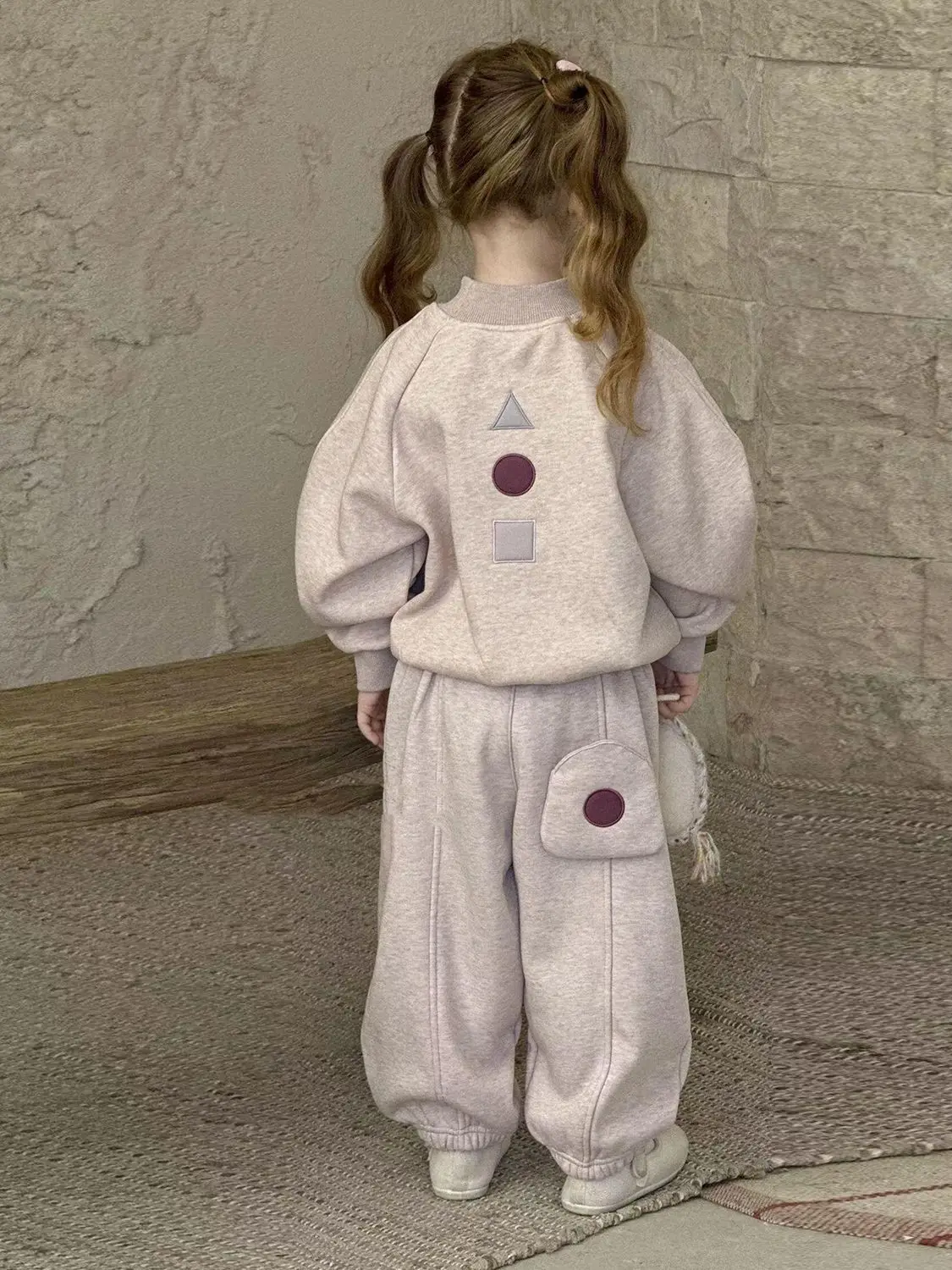 Autumn Winter Kids Girls Warm Set Ensemble Fashionable New Style Children Casual Fleece Sweatshirt Pants 2-Piece Set
Autumn Winter Kids Girls Warm Set Ensemble Fashionable New Style Children Casual Fleece Sweatshirt Pants 2-Piece Set