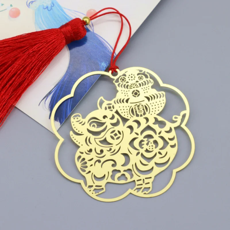 1 шт. Kawaii Blessing Pig латунная закладка для студентов изысканный учебный офис портативные канцелярские принадлежности для чтения DIY металлические украшения поставки
1 шт. Kawaii Blessing Pig латунная закладка для студентов изысканный учебный офис портативные канцелярские принадлежности для чтения DIY металлические украшения поставки