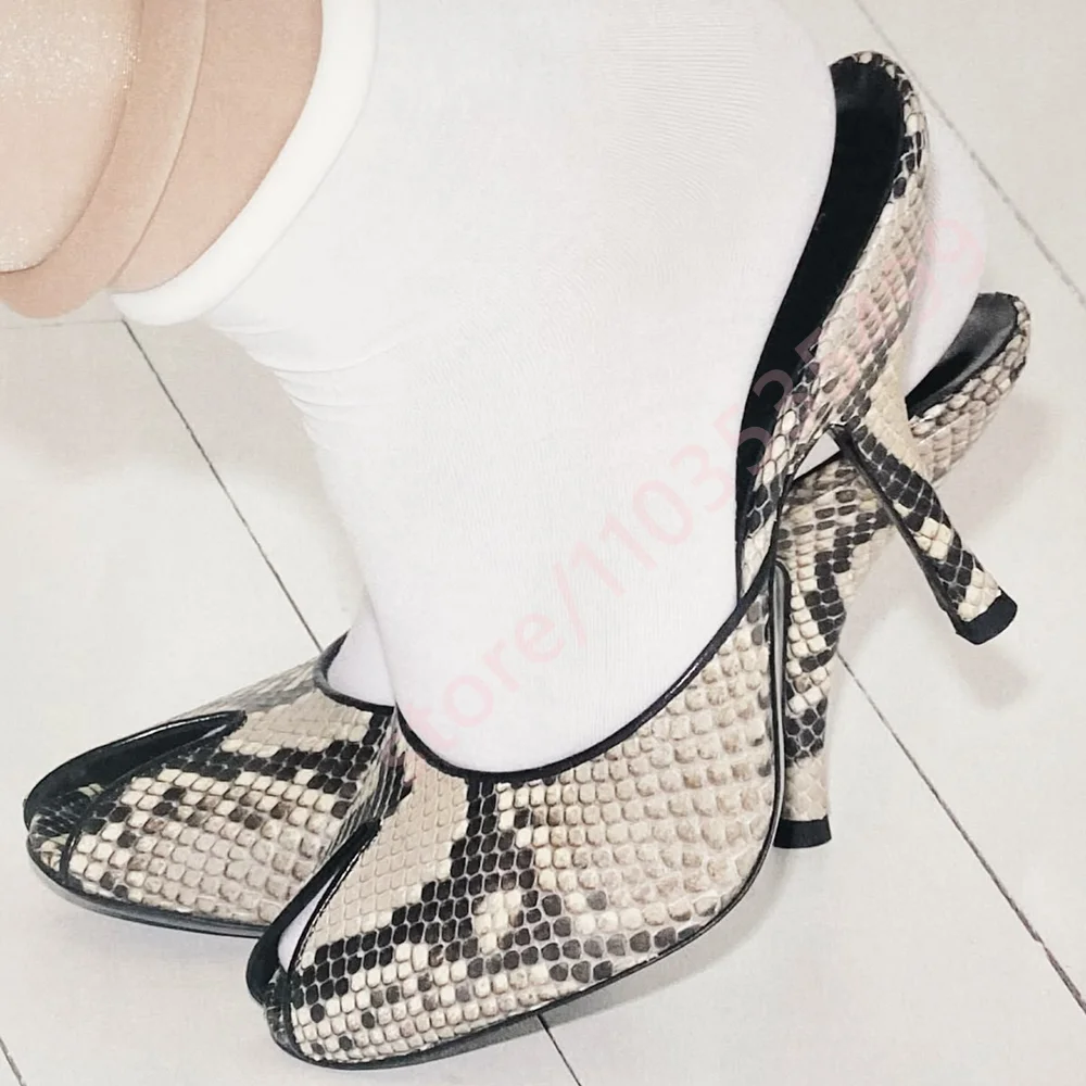 Women's Snake-Patterned Peep-Toe Stiletto Mules 2026 Summer New Style Outdoor Casual Slippers Sexy and Stylish Slip-On Sandals
Women's Snake-Patterned Peep-Toe Stiletto Mules 2026 Summer New Style Outdoor Casual Slippers Sexy and Stylish Slip-On Sandals